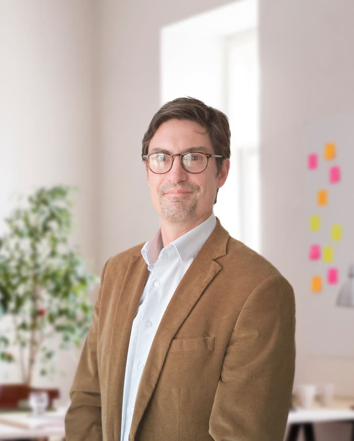 Portrait de Nicolas PERRIN, directeur général VPWhite du pôle ESG chez VPWhite.